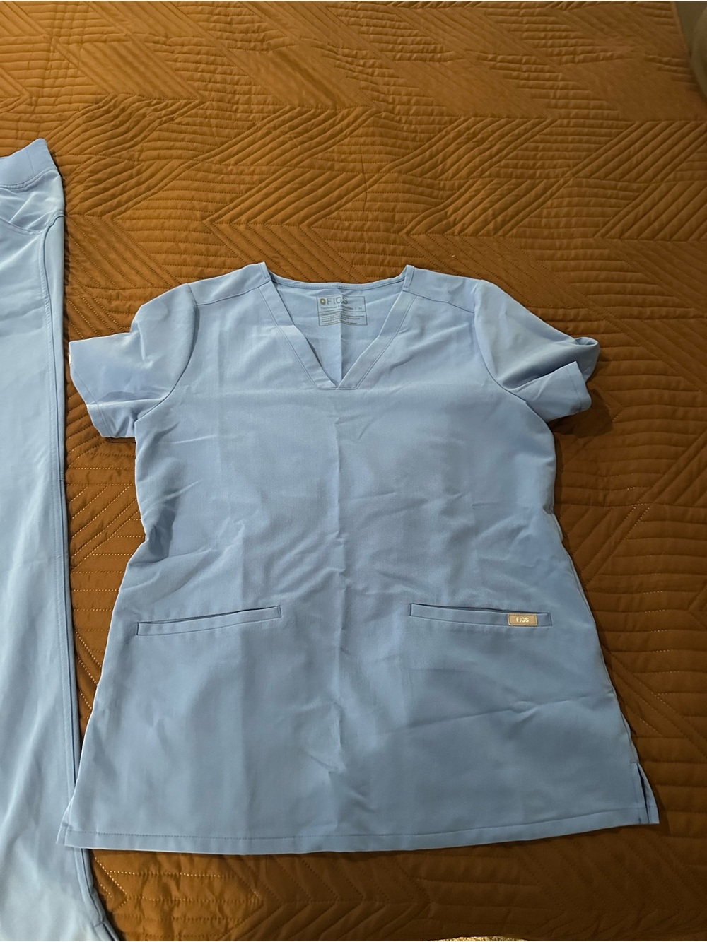 Figs Women's V-Neck Scrub Top — Sky Blue